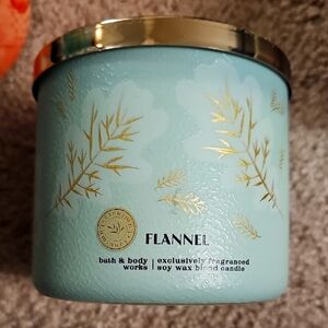 Bath & Body Works Flannel Candle